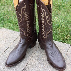 Nocona men's cowboy boots, chocolate in color. Kangaroo skin, size 10D.